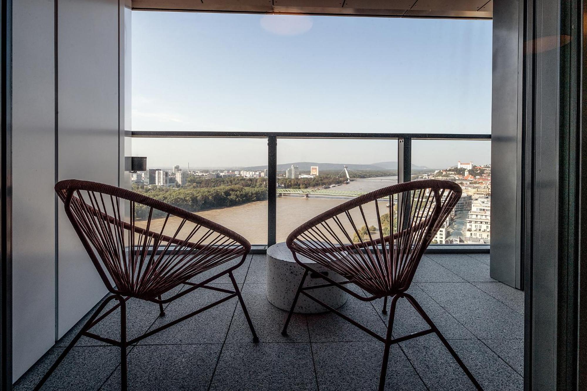 Premium Suite, River & Old Town View,free Parking Pressburg