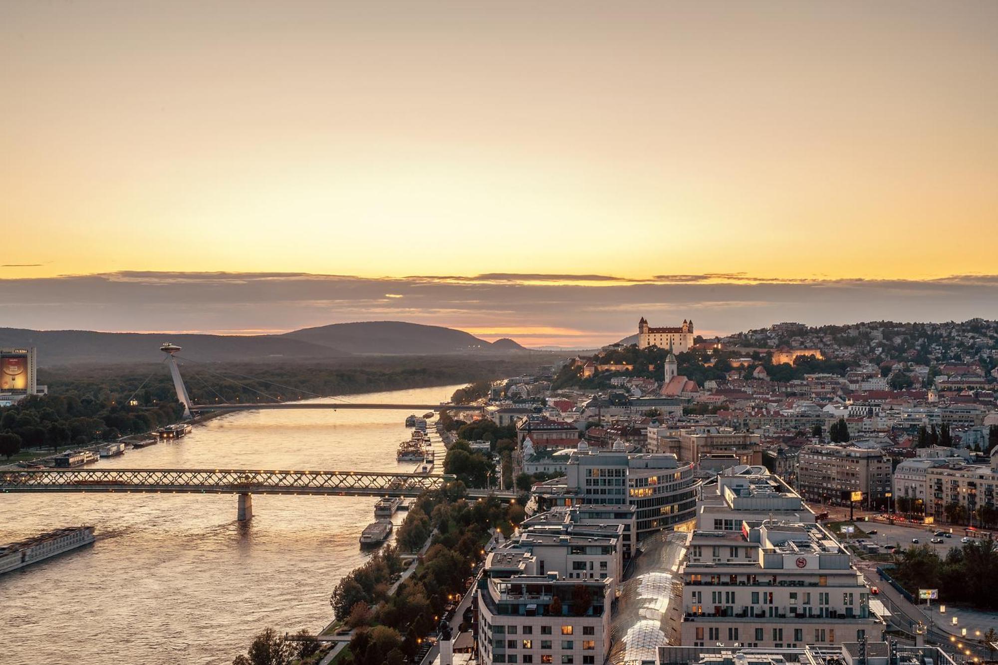 Premium Suite, River & Old Town View,free Parking * Pressburg
